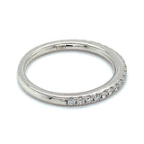 (LD) Banda con diamantes de laboratorio en oro blanco 10k. D-0.25Cts.