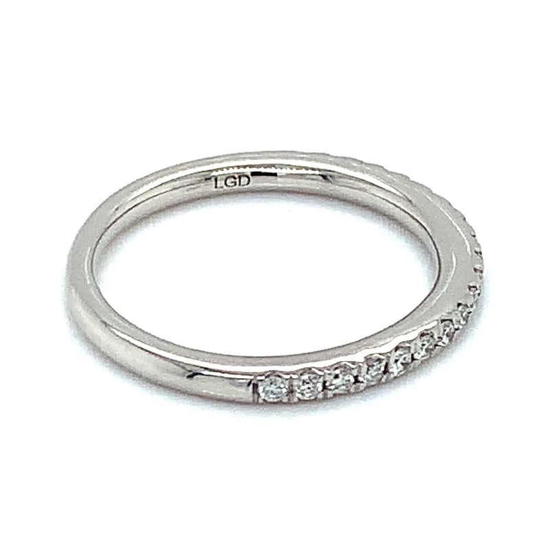 (LD) Banda con diamantes de laboratorio en oro blanco 10k. D-0.25Cts.