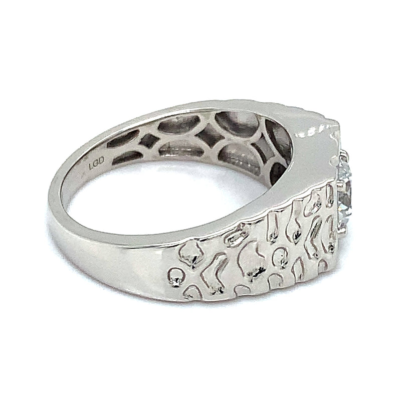 (LD) Banda para caballero con diamante en oro blanco 10k. D-1.00CTS.