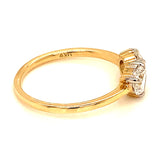 (LD) Anillo con diamantes de laboratorio en oro amarillo 14kt.