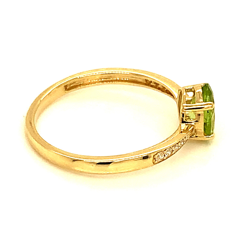 Anillo de Peridoto en oro amarillo 10kt.  ANTES:  $319.00