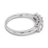 (LD) Anillo con diamantes de laboratorio en oro blanco 14kt.