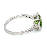 Anillo de Peridoto en oro blanco 10kt.