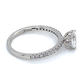 (LD) Anillo con diamantes de laboratorio en oro blanco 14kt.