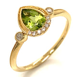 Anillo de Peridoto en oro amarillo 10kt.