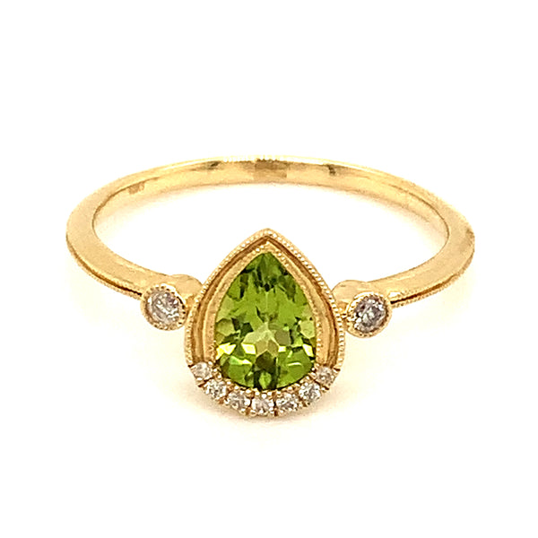 Anillo de Peridoto en oro amarillo 10kt.  ANTES:  $349.00