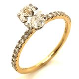 (LD) Anillo con diamantes de laboratorio en oro amarillo 14kt.