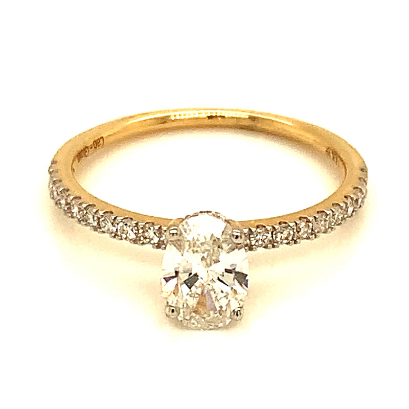(LD) Anillo con diamantes de laboratorio en oro amarillo 14kt.