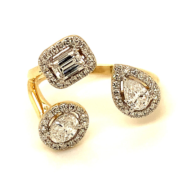 (LD) Anillo con diamantes de laboratorio en oro amarillo 14kt.