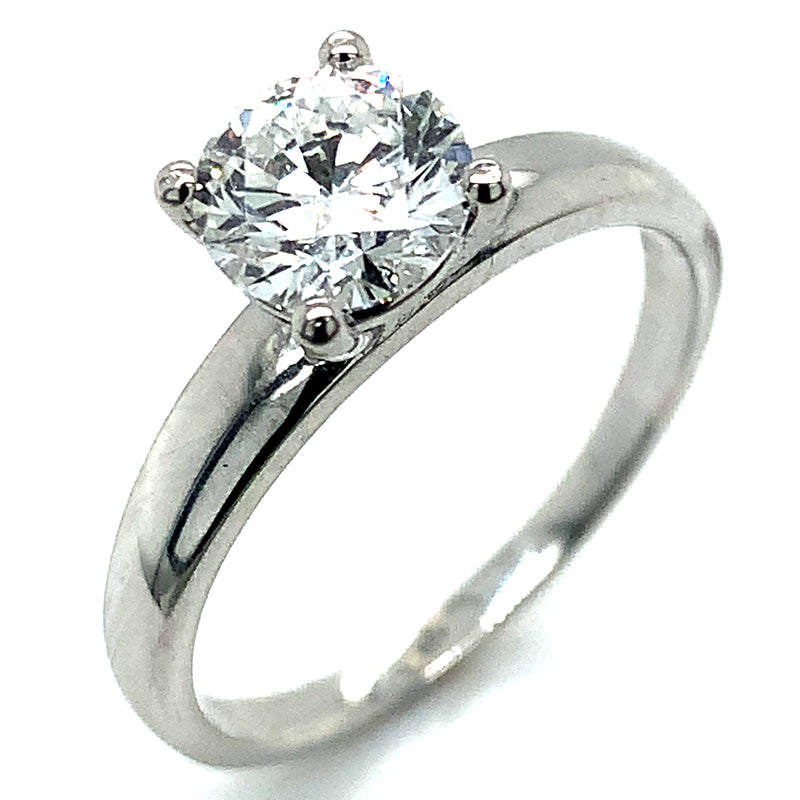 (LD) Anillo con diamante de laboratorio en oro blanco 14kt.