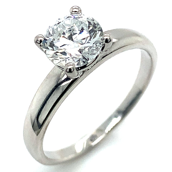 (LD) Anillo con diamante de laboratorio en oro blanco 14kt.