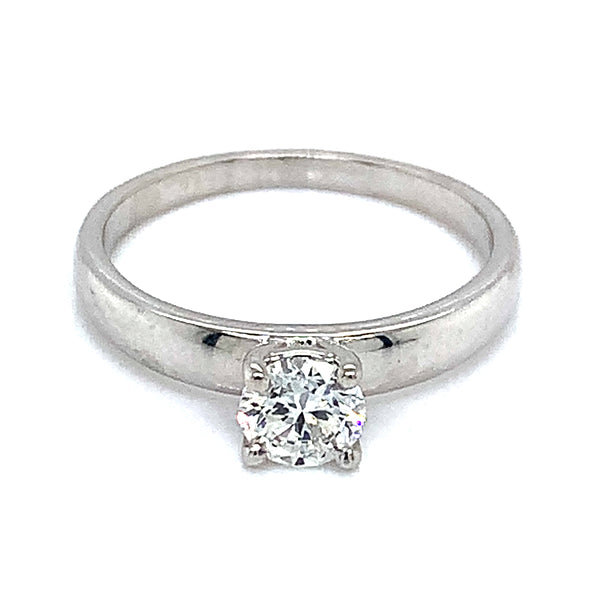 (LD) Anillo con diamante de laboratorio en oro blanco 14kt.
