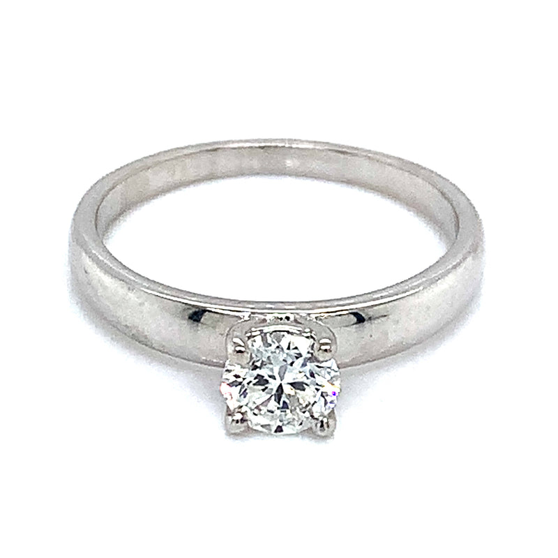 (LD) Anillo con diamante de laboratorio en oro blanco 14kt.