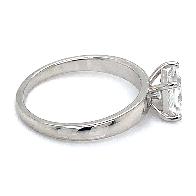 (LD) Anillo con diamante de laboratorio en oro blanco 14kt.