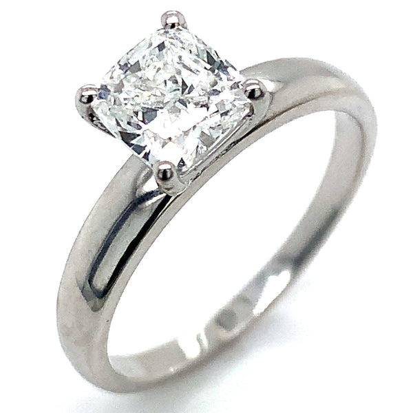(LD) Anillo con diamante de laboratorio en oro blanco 14kt.