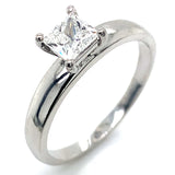 (LD) Anillo con diamante de laboratorio en oro blanco 14kt.