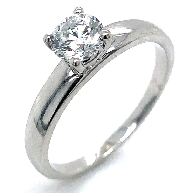 (LD) Anillo con diamante de laboratorio en oro blanco 14kt.