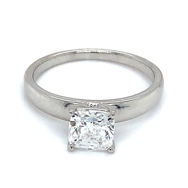 (LD) Anillo con diamante de laboratorio en oro blanco 14kt.