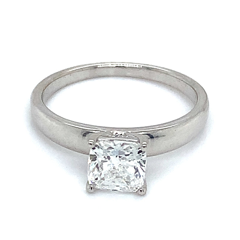 (LD) Anillo con diamante de laboratorio en oro blanco 14kt.