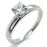 (LD) Anillo con diamante de laboratorio en oro blanco 14kt.