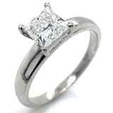 (LD) Anillo con diamante de laboratorio en oro blanco 14kt.