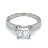 (LD) Anillo con diamante de laboratorio en oro blanco 14kt.