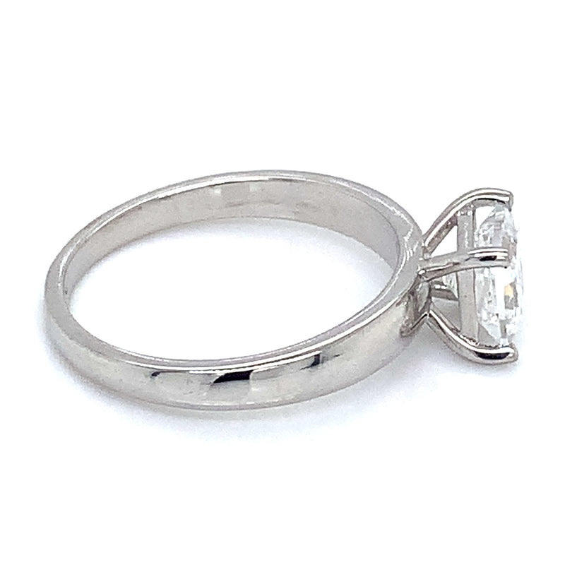 (LD) Anillo con diamante de laboratorio en oro blanco 14kt.