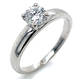 (LD) Anillo con diamante de laboratorio en oro blanco 14kt.