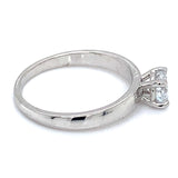 (LD) Anillo con diamante de laboratorio en oro blanco 14kt.