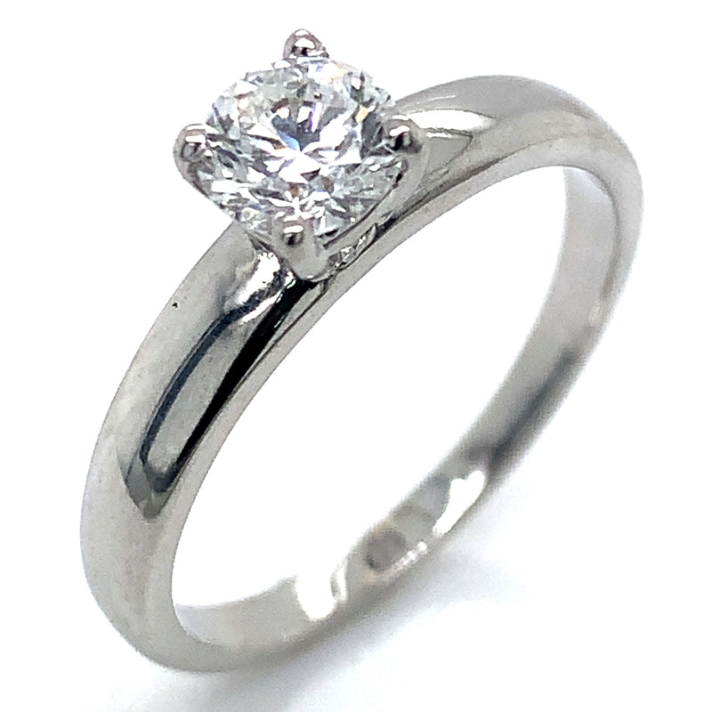 (LD) Anillo con diamante de laboratorio en oro blanco 14kt.