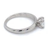 (LD) Anillo con diamante de laboratorio en oro blanco 14kt.