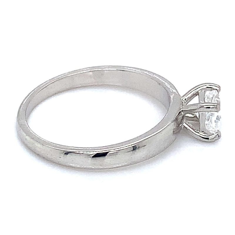 (LD) Anillo con diamante de laboratorio en oro blanco 14kt.