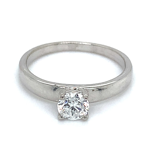 (LD) Anillo con diamante de laboratorio en oro blanco 14kt.
