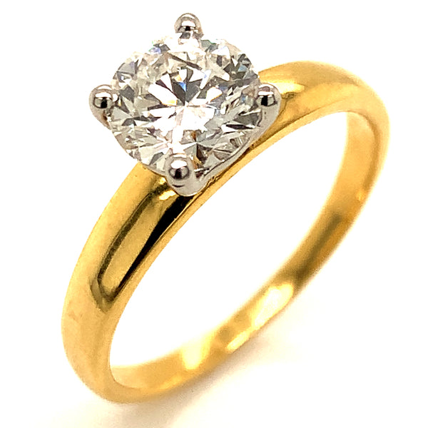 (LD) Anillo con diamante de laboratorio en oro amarillo 14kt.