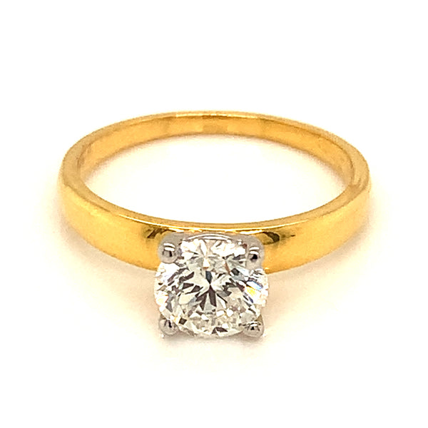 (LD) Anillo con diamante de laboratorio en oro amarillo 14kt.