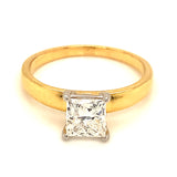 (LD) Anillo con diamante de laboratorio en oro amarillo 14kt.
