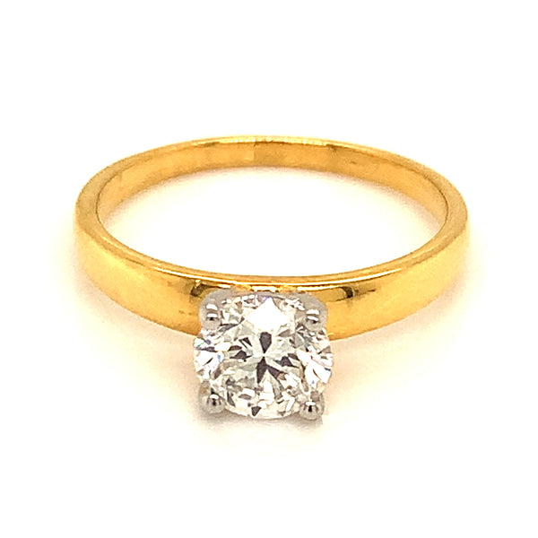 (LD) Anillo con diamante de laboratorio en oro amarillo 14kt.