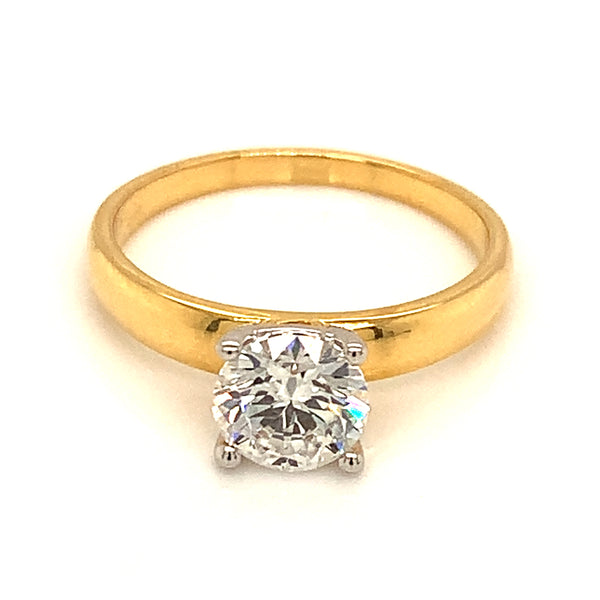 (LD) Anillo con diamante de laboratorio en oro amarillo 14kt.