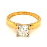 (LD) Anillo con diamante de laboratorio en oro amarillo 14kt.