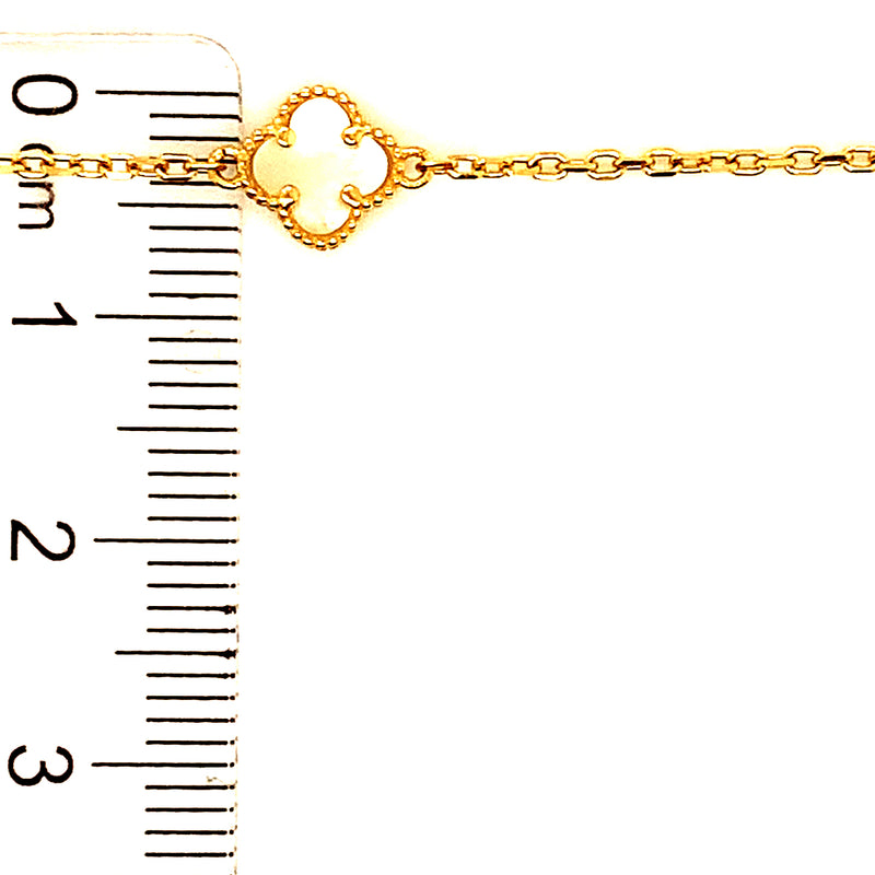 Pulsera (trébol nacar blanco) en amarillo 18k. 17/19cm