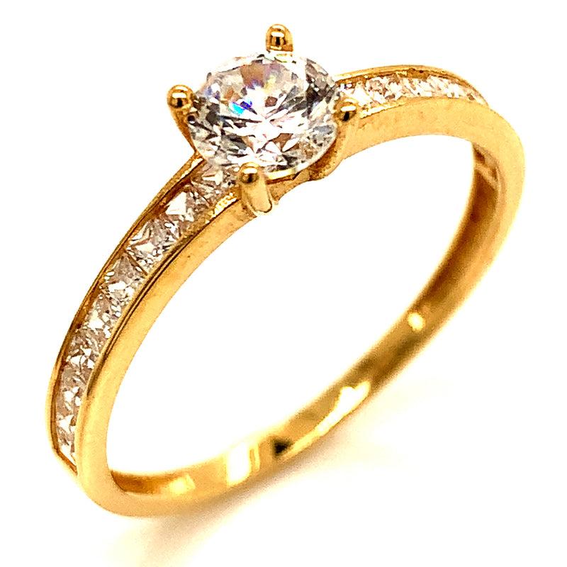 Anillo con circones en oro amarillo 18k