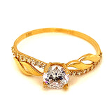 Anillo con circones en oro amarillo 18k