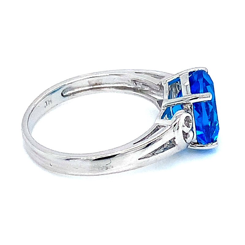 Anillo de cuarzo azul en plata 925 ANTES: $90.00