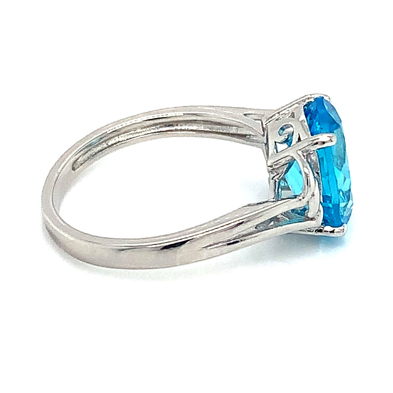 Anillo de cuarzo azul en plata 925 ANTES: $180.00