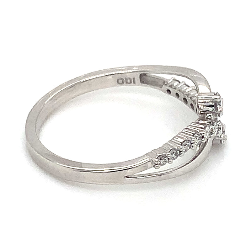 (SOFIA) Anillo con diamantes en oro blanco 10kt