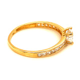 Anillo con circones en oro amarillo 18k