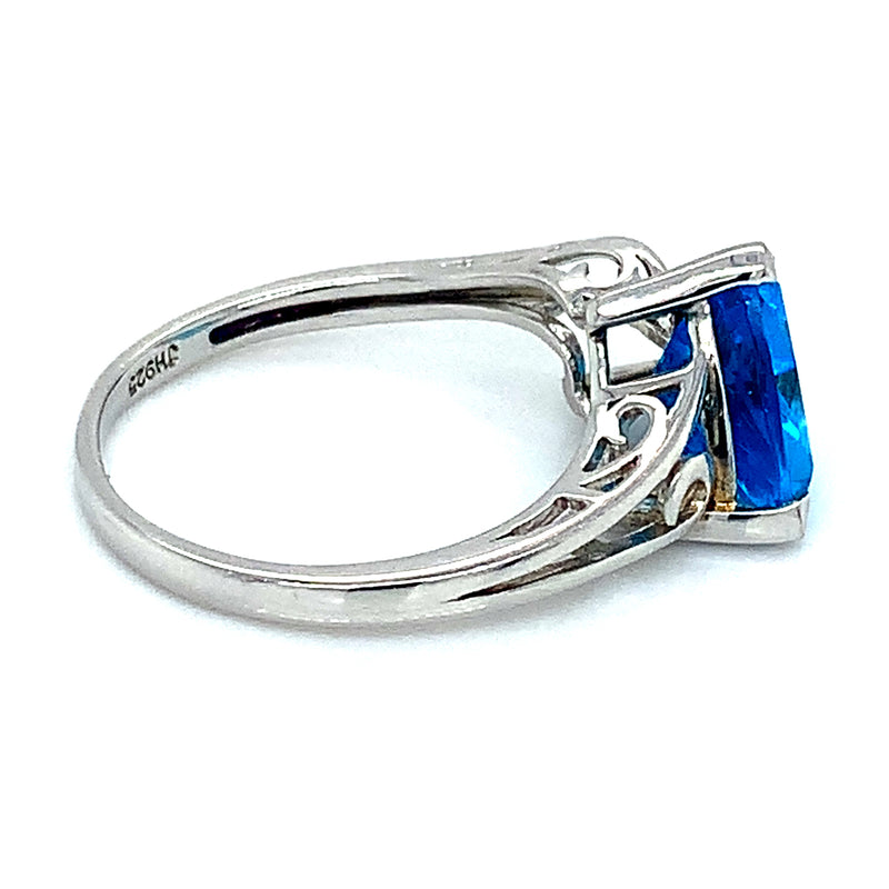 Anillo de cuarzo azul en plata 925 ANTES: $90.00