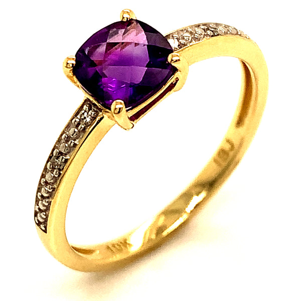 Anillo de amatista con diamantes en oro amarillo 10kt.