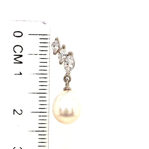 (SWAN) Aretes de perlas en plata 925  ANTES:  $99.00
