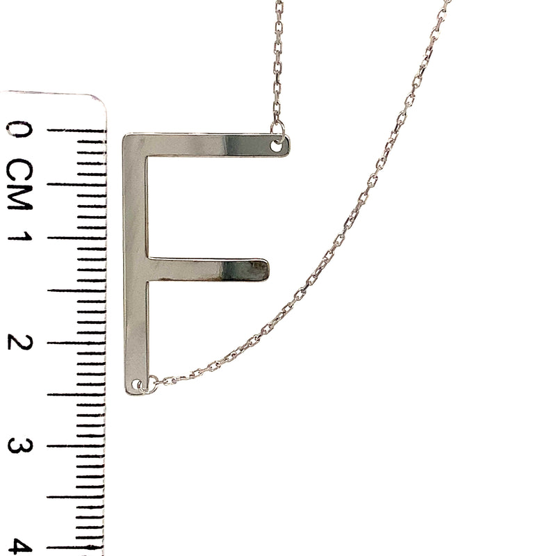 Collar con inicial (F) en oro blanco 10kt. 42-45cm